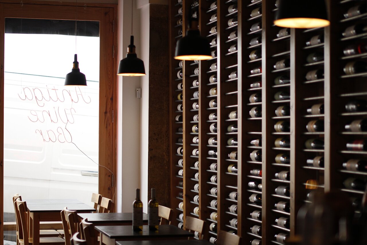 Винный бар: территория вдохновляющего общения и гастрономических открытий - 3